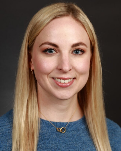 Kelly Fisher Headshot