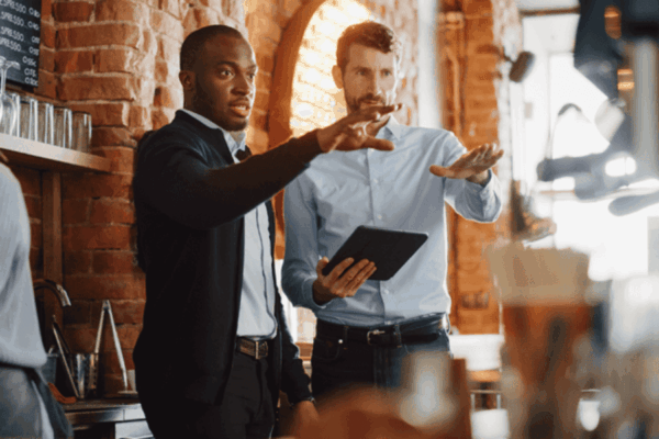 outsource restaurant retail 900x600